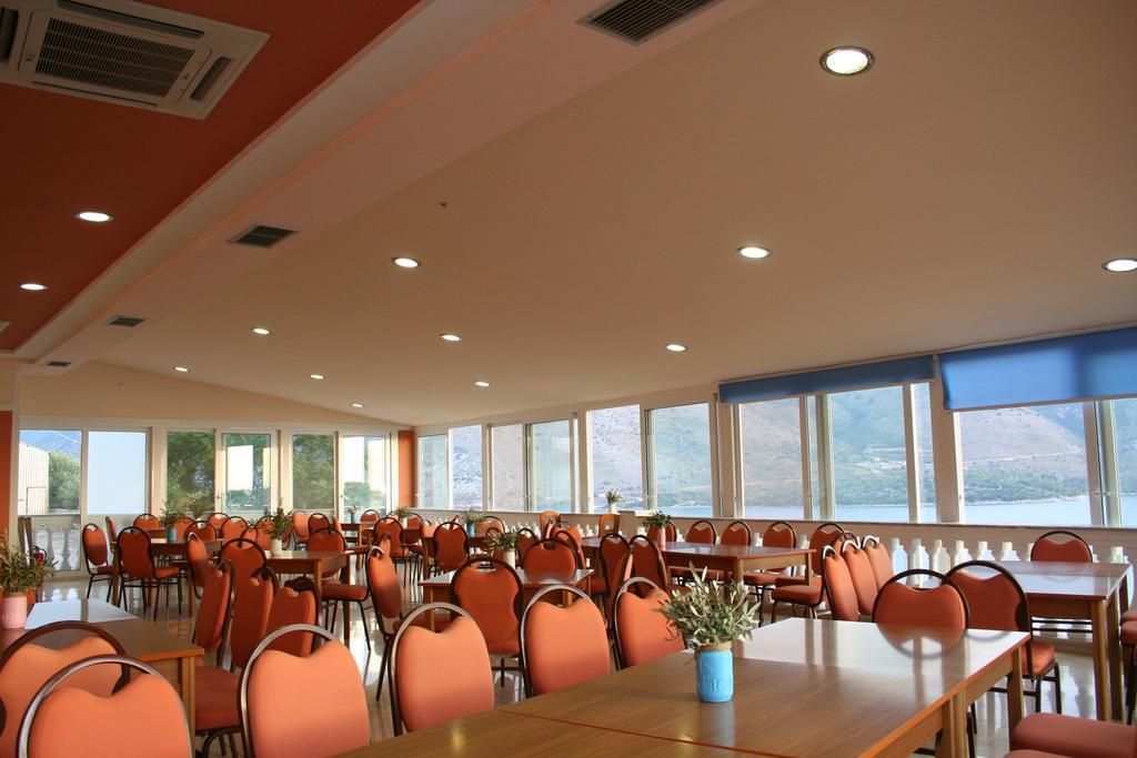 Revis Station Plataria Hotel Exterior foto