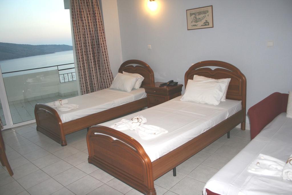Revis Station Plataria Hotel Exterior foto