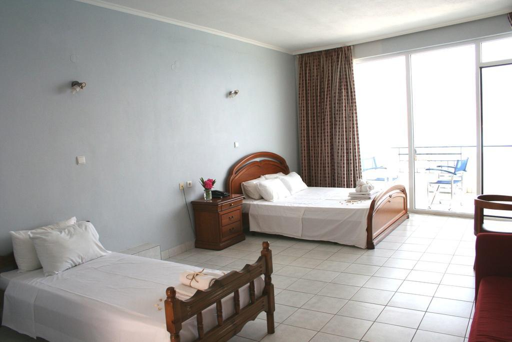 Revis Station Plataria Hotel Exterior foto
