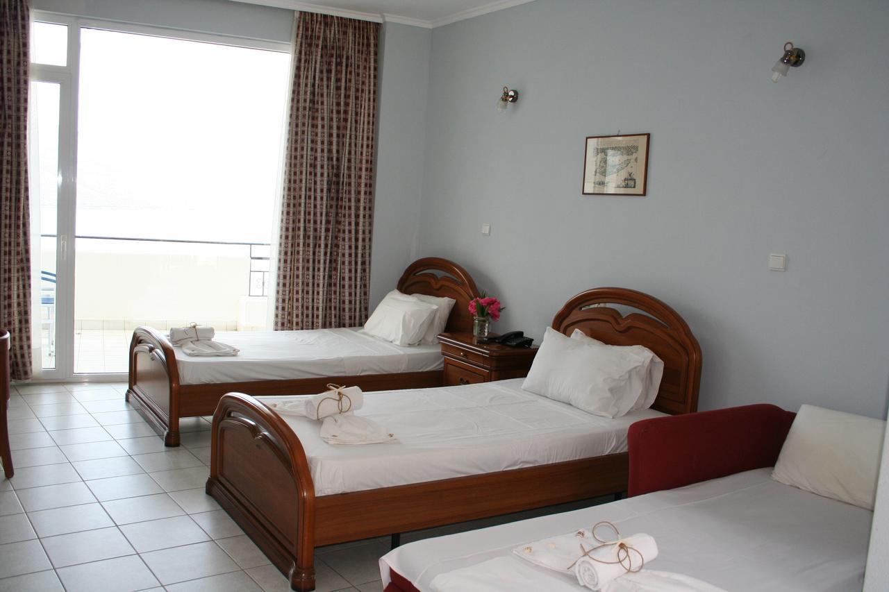 Revis Station Plataria Hotel Exterior foto