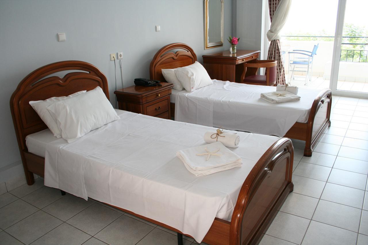 Revis Station Plataria Hotel Exterior foto
