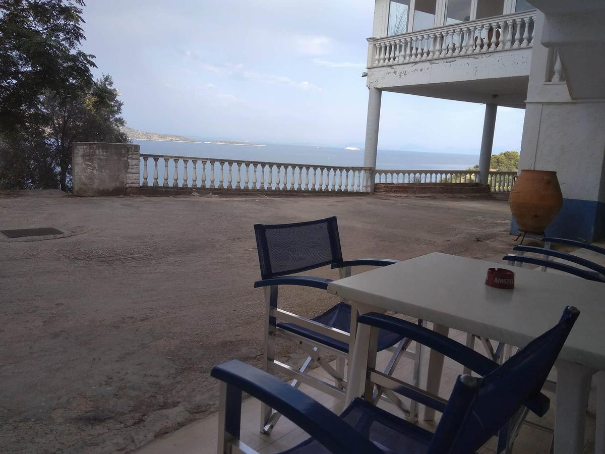 Revis Station Plataria Hotel Exterior foto